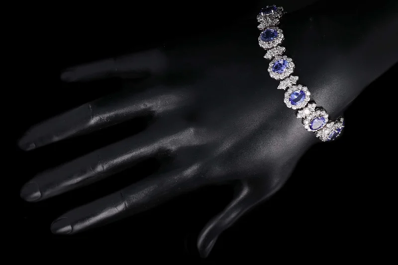 Modern 14K White Gold 12.40 Carat Tanzanite and 9.75 Carat Diamond Bracelet