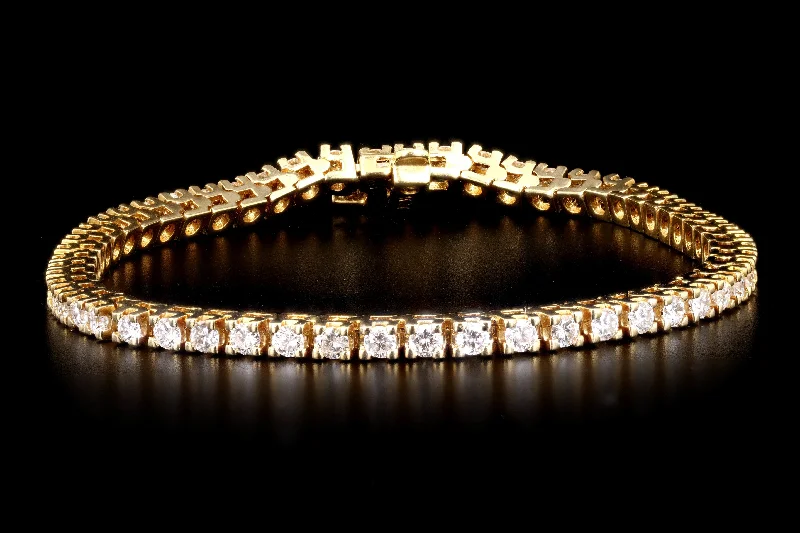 Modern 18K Yellow Gold 2.75 Carat Round Brilliant Cut Diamond Tennis Bracelet