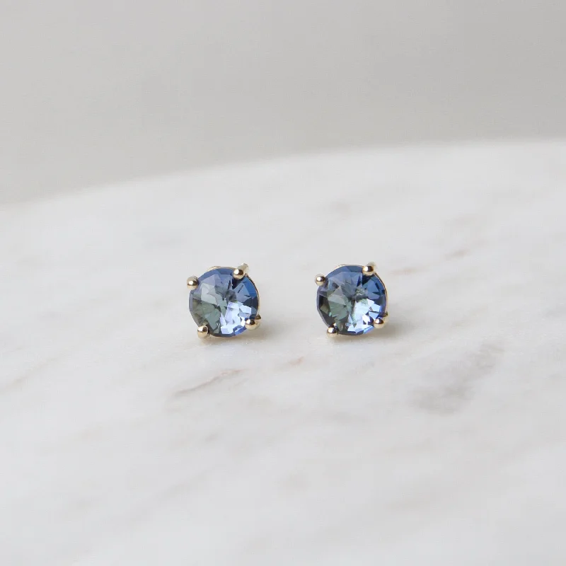 14k Yellow Gold 6mm Round English Blue Topaz Post